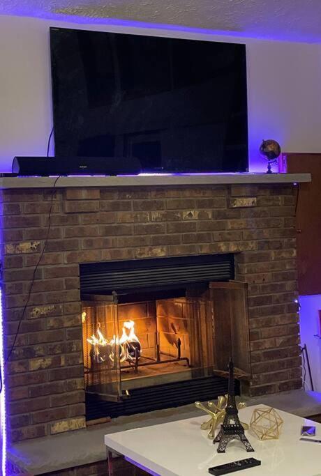 Tobyhanna Ambiance - King Bed Cabin, Jetted-Tub & Fireplace מראה חיצוני תמונה