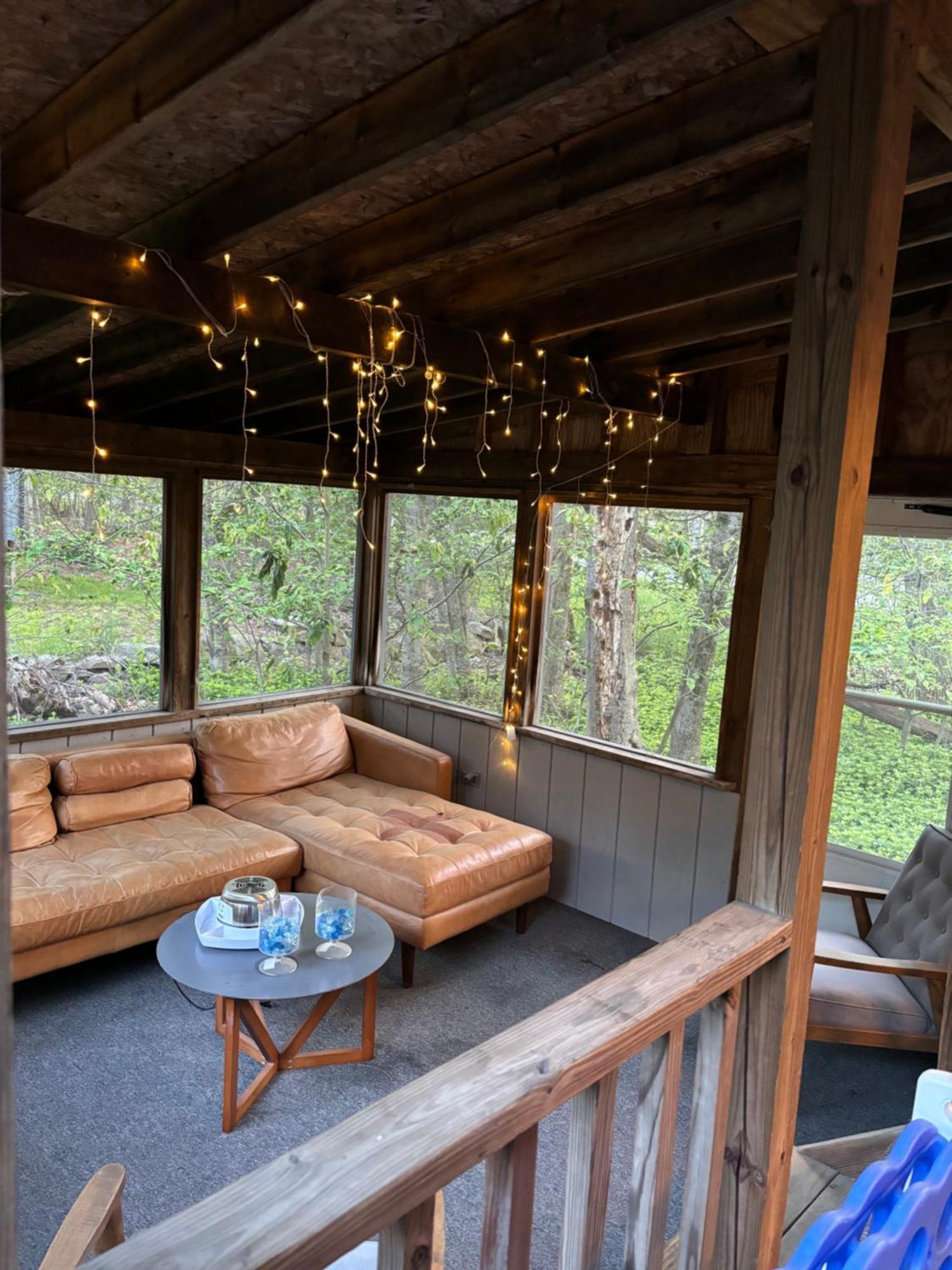 Tobyhanna Ambiance - King Bed Cabin, Jetted-Tub & Fireplace מראה חיצוני תמונה